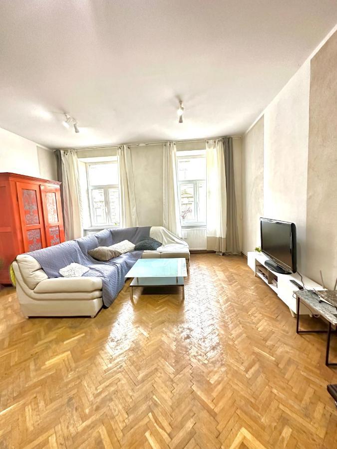 Charming Apartament City Center ทิมิชัวรา ภายนอก รูปภาพ