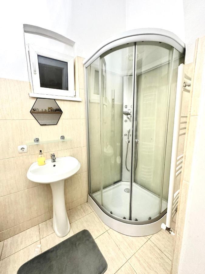 Charming Apartament City Center ทิมิชัวรา ภายนอก รูปภาพ