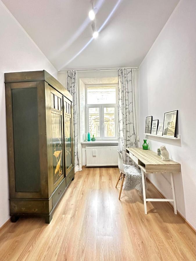 Charming Apartament City Center ทิมิชัวรา ภายนอก รูปภาพ
