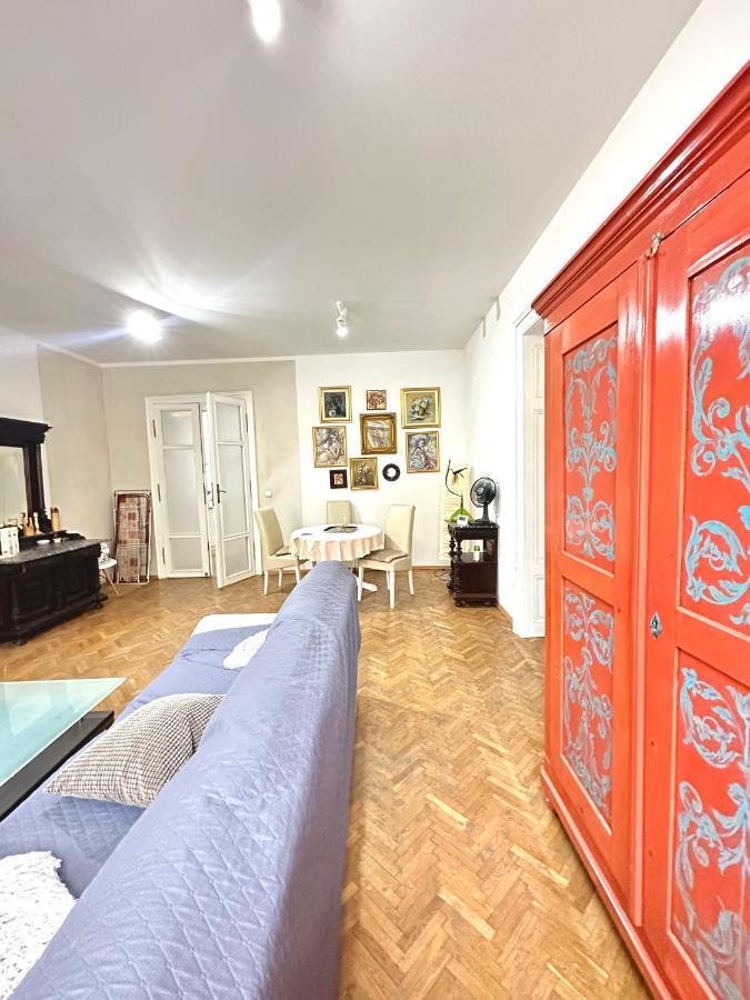 Charming Apartament City Center ทิมิชัวรา ภายนอก รูปภาพ